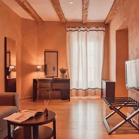 Heritage Hotel Kukuriku Hotel 4*