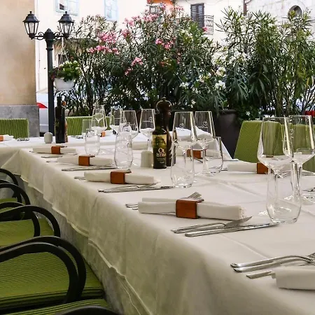 Heritage Kukuriku ホテル カスタヴ