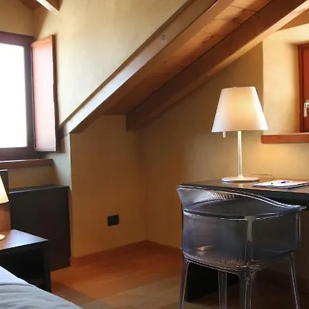 Heritage Kukuriku Hotel