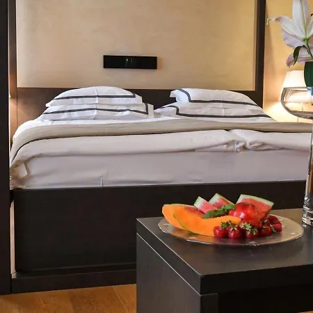 Heritage Kukuriku 카스타브