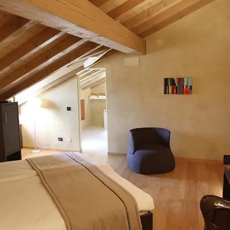 Heritage Kukuriku Hotel