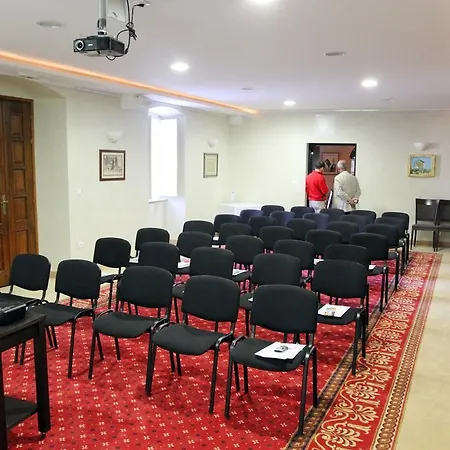 Heritage Kukuriku Hotel