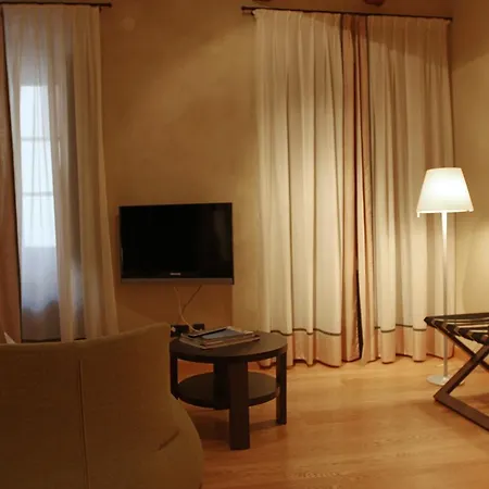 Heritage Kukuriku 4* カスタヴ