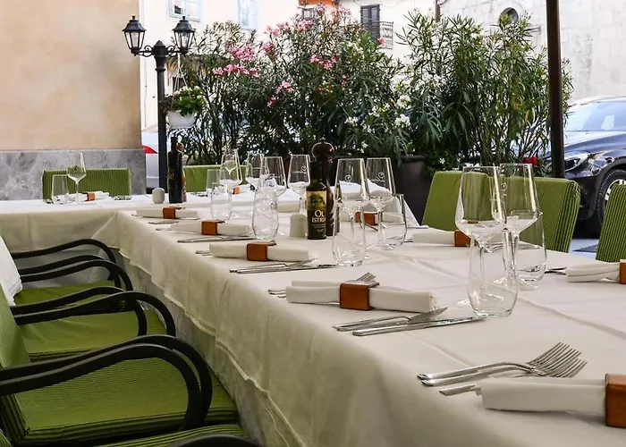 Heritage Kukuriku 酒店 卡斯塔